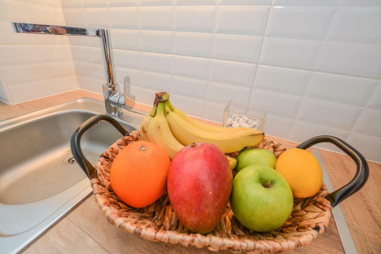 Timeless Apartment With Free Private Parking Будапеща Екстериор снимка