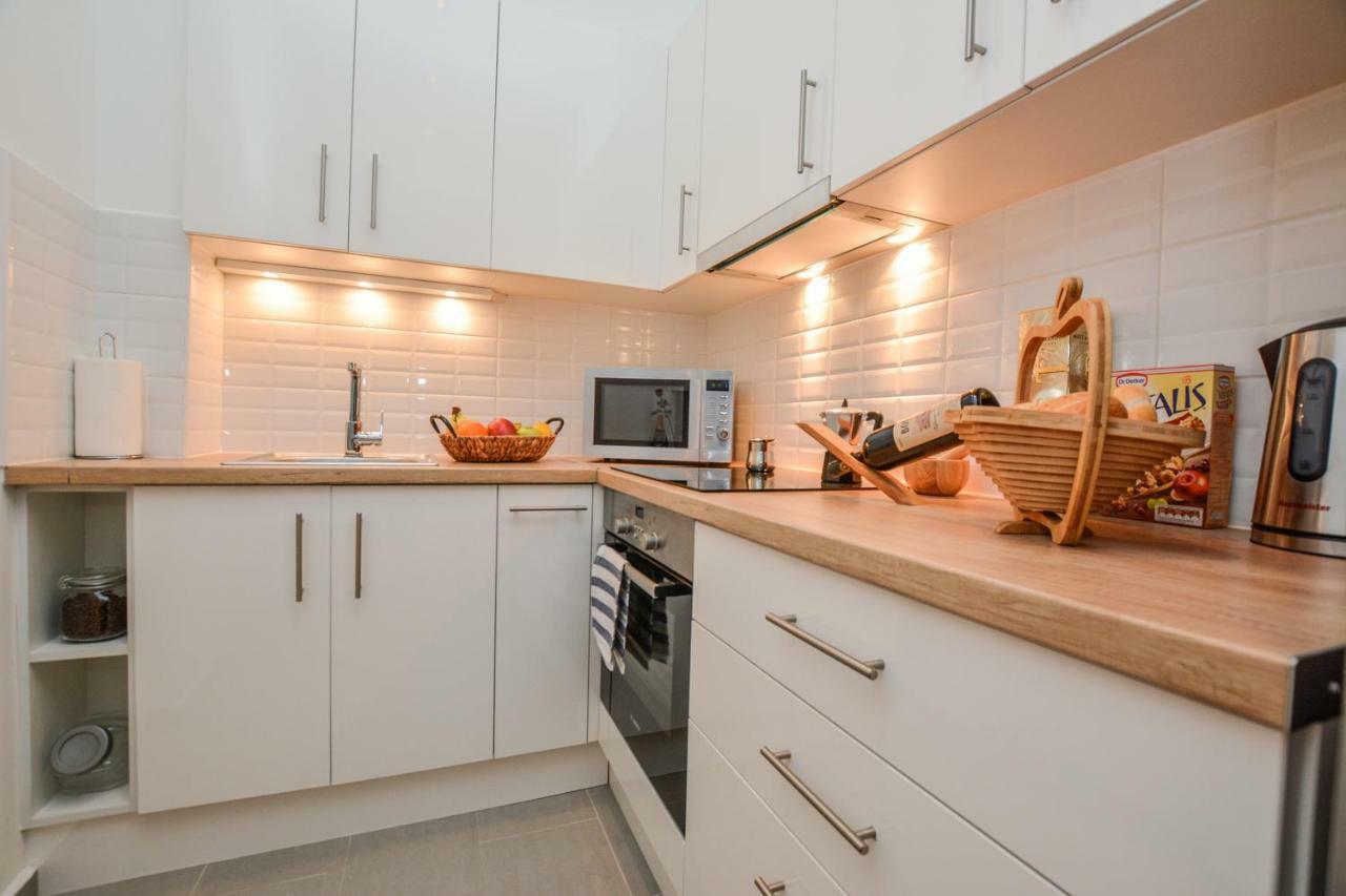 Timeless Apartment With Free Private Parking Будапеща Екстериор снимка