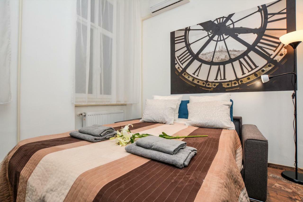 Timeless Apartment With Free Private Parking Будапеща Екстериор снимка