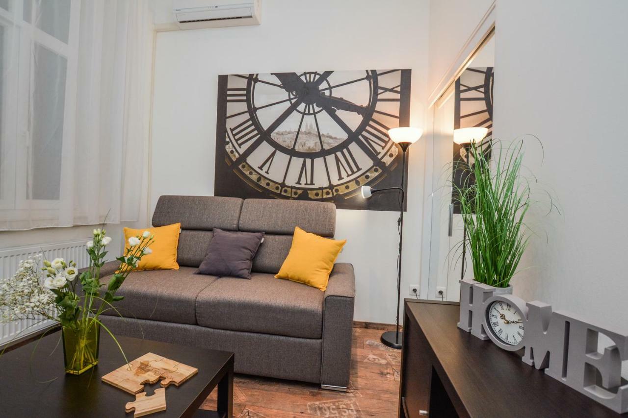 Timeless Apartment With Free Private Parking Будапеща Екстериор снимка