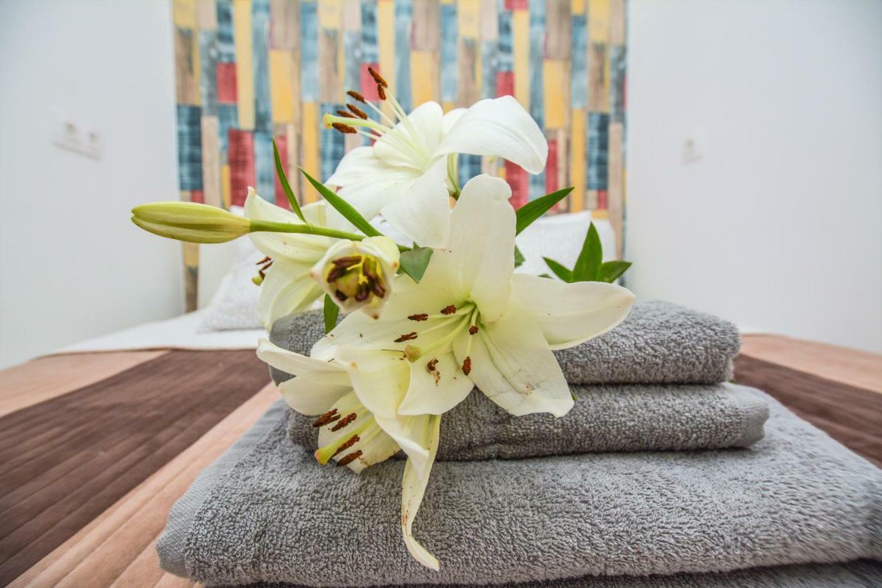 Timeless Apartment With Free Private Parking Будапеща Екстериор снимка